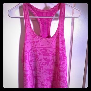 Lululemon tanks size 8
